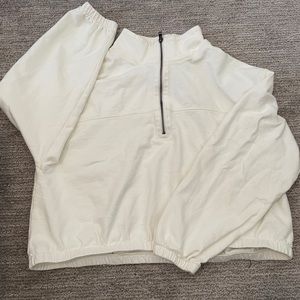 Collared Cropped White sweatshirt